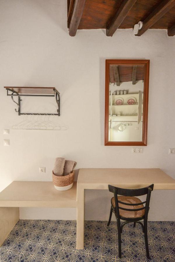 Plaka  Castrum Traditional Sunset Suites المظهر الخارجي الصورة