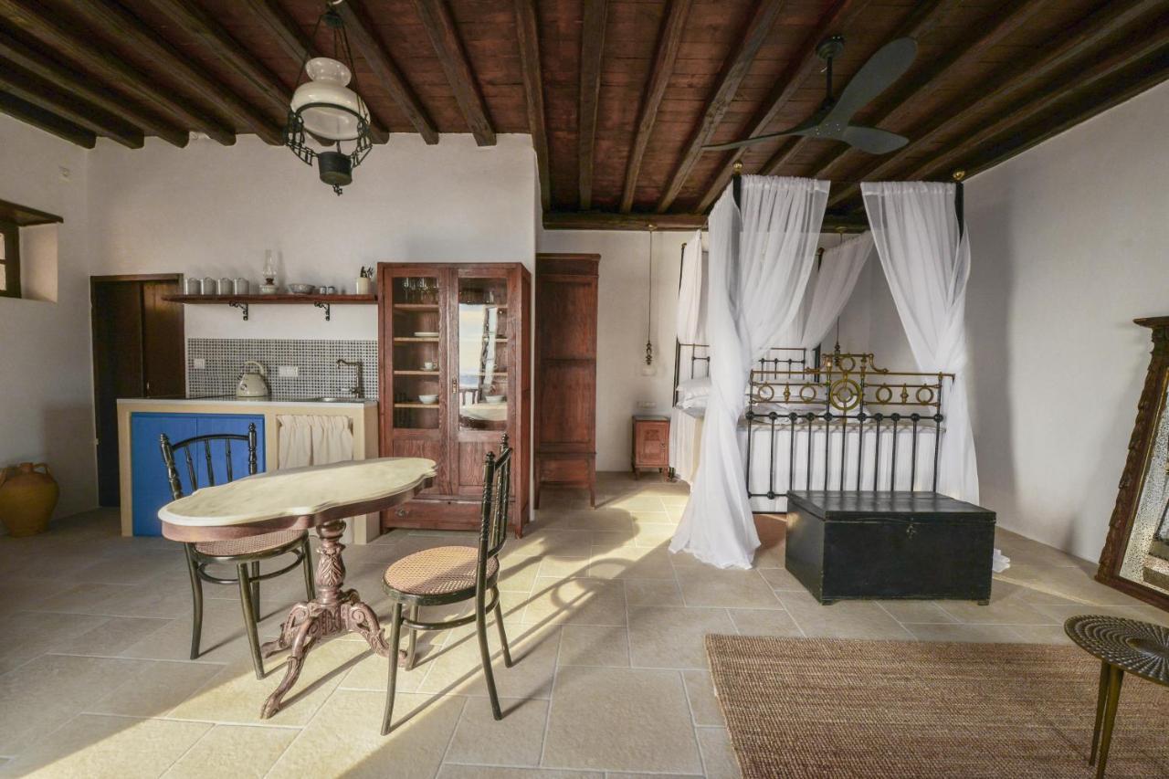 Plaka  Castrum Traditional Sunset Suites المظهر الخارجي الصورة