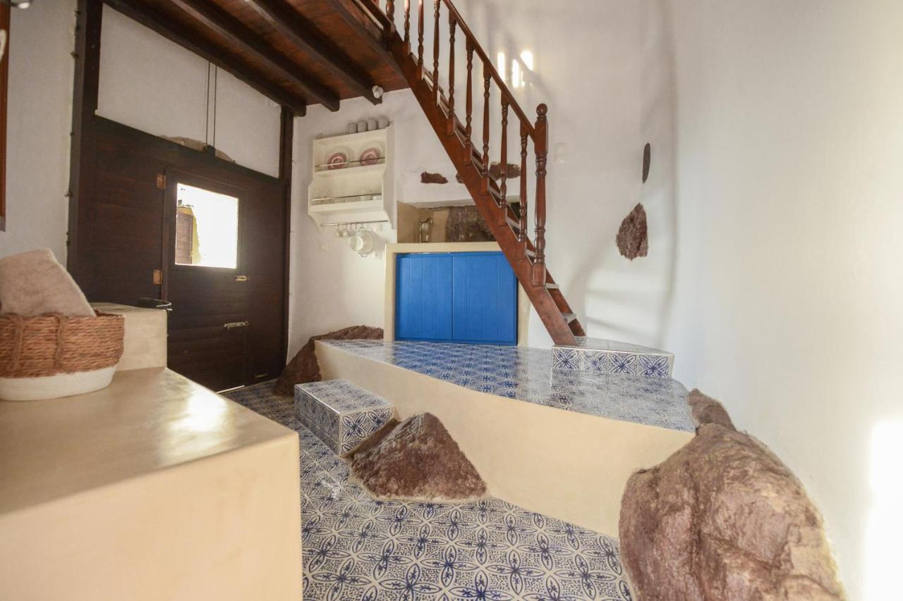 Plaka  Castrum Traditional Sunset Suites المظهر الخارجي الصورة