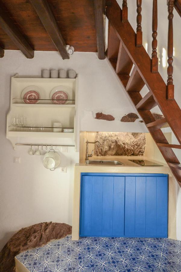 Plaka  Castrum Traditional Sunset Suites المظهر الخارجي الصورة