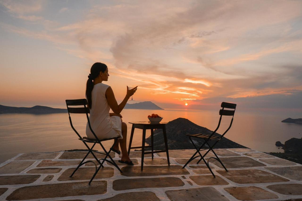 Plaka  Castrum Traditional Sunset Suites المظهر الخارجي الصورة